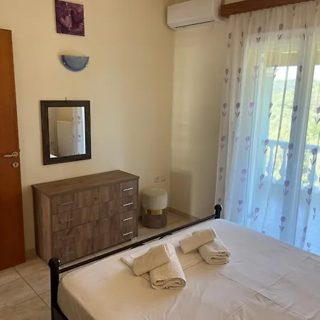 Dom wakacyjny Hill House Agios Georgios Pagon