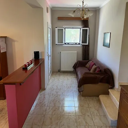 Hill House * Agios Georgios Pagon