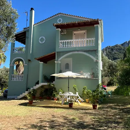 Сasa de vacaciones Hill House Agios Georgios Pagon